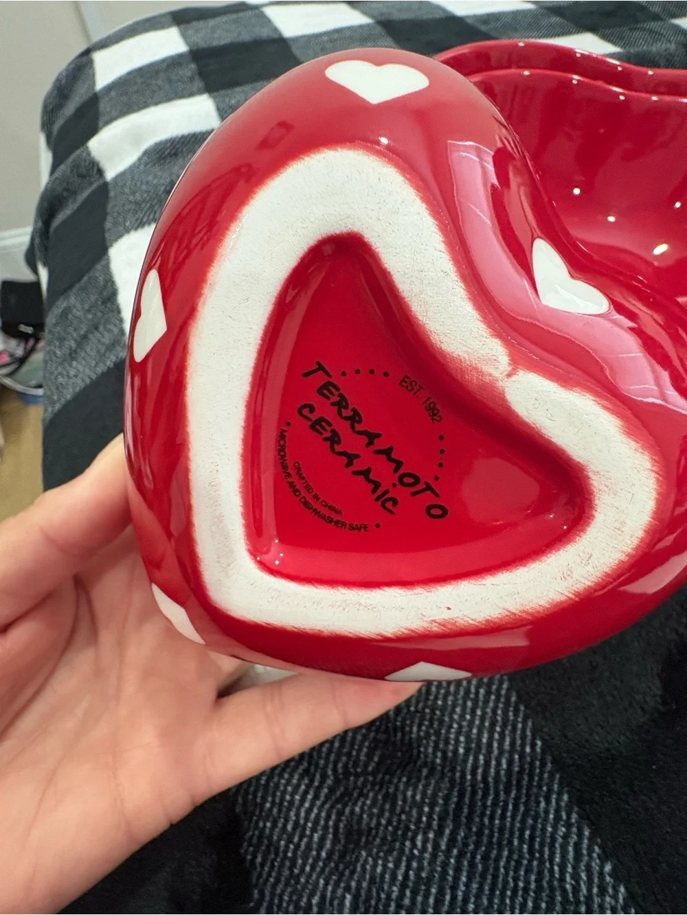 Bright Red Ceramic nesting bowls w/white hearts on side. EXCELLENT condition